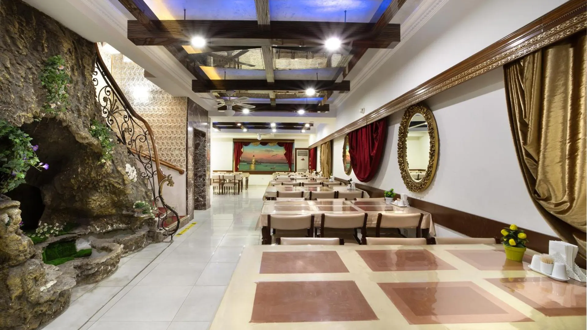 伊斯坦布尔佩拉艾兰酒店 酒店